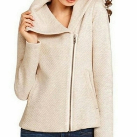 CAbi Jackets & Blazers - Cabi Ryder Asymmetrical Zip Quilted Moto Jacket